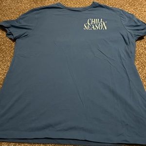 Graphic T-shirt chill season